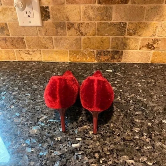 - Carrini velour heels.Embroidery - Picture 2 of 4